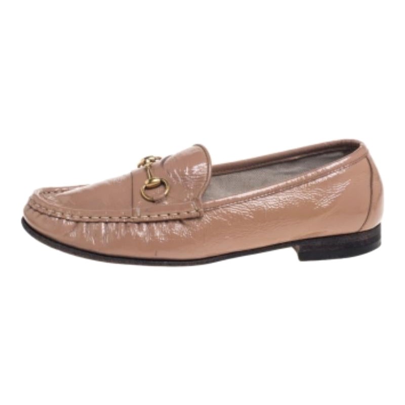 Gucci Beige Patent Leather Horsebit Slip On Loafers Size 38 For Sale