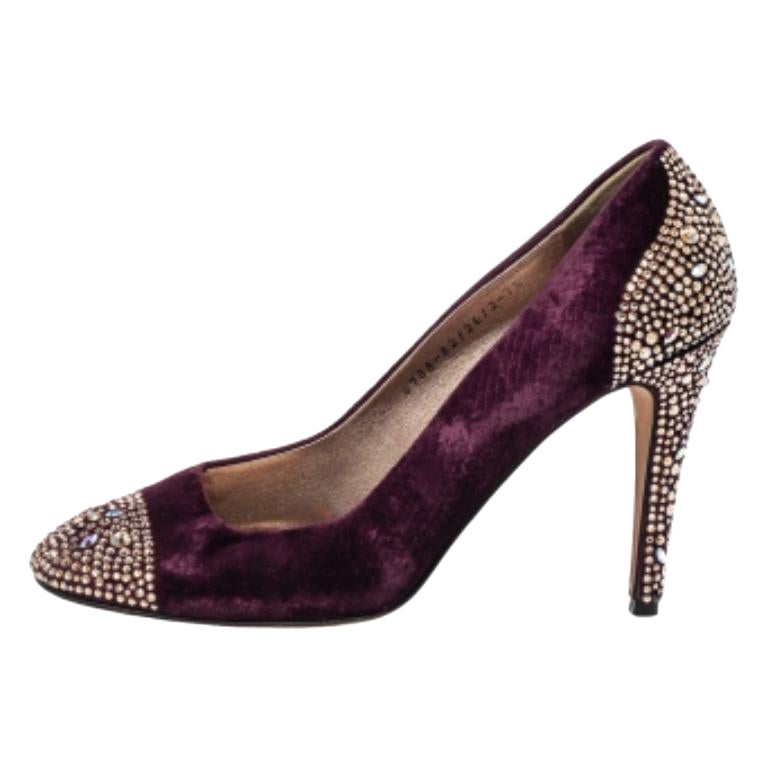 Gina Lila Plateau Pumps aus Samt mit Kristallverzierung Größe 40,5 im Angebot
