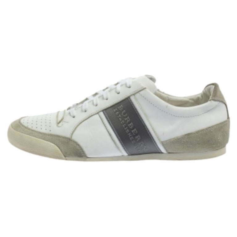 Burberry White/Grey Leather and Suede Lace Up Sneakers Size 42 For Sale