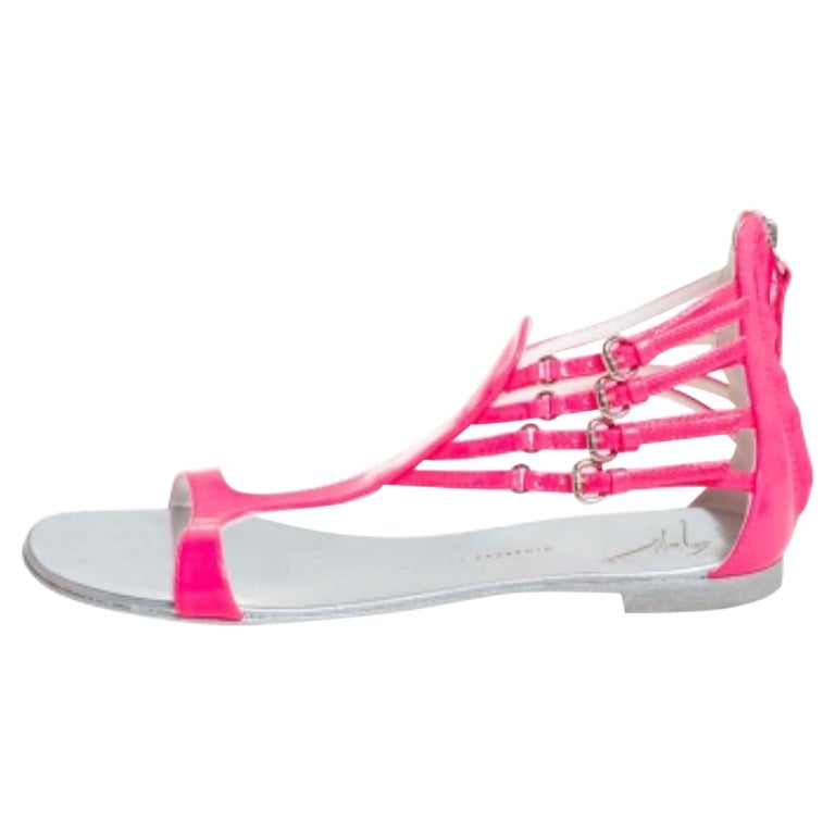 Giuseppe Zanotti Pink Patent Leather  T-strap Flat Sandals Size 36 For Sale