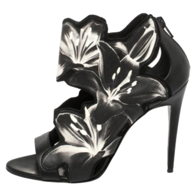 Pierre Hardy Black Lily Print Leather Booties Size 38.5 For Sale