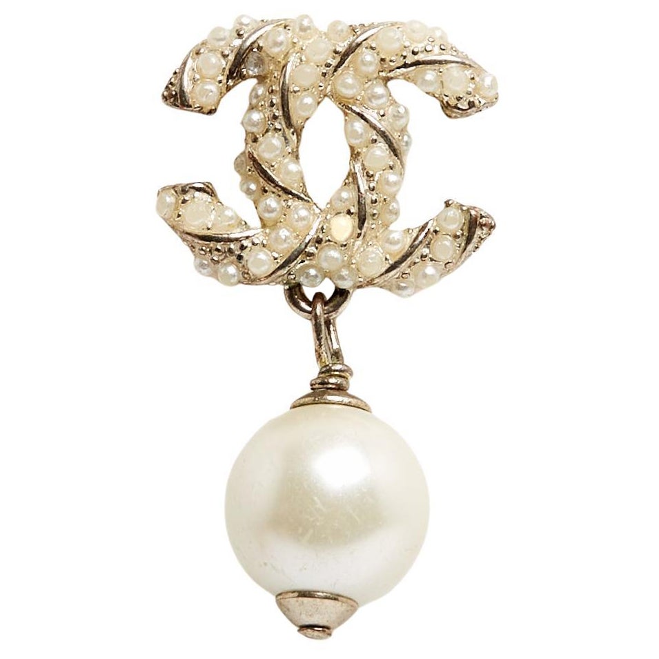 Chanel Boucles d'oreille Clous Golden CC crystal double row Earrings Studs en venta