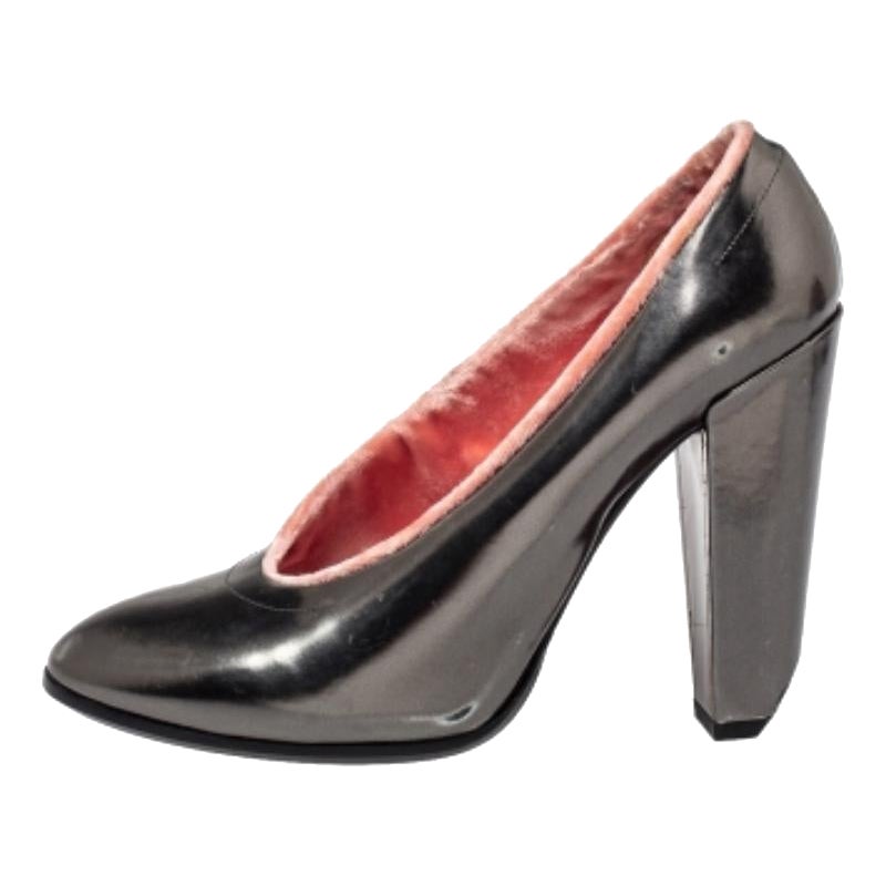 Marc Jacobs Grey Leather Block Heel Pumps Size 38.5 For Sale