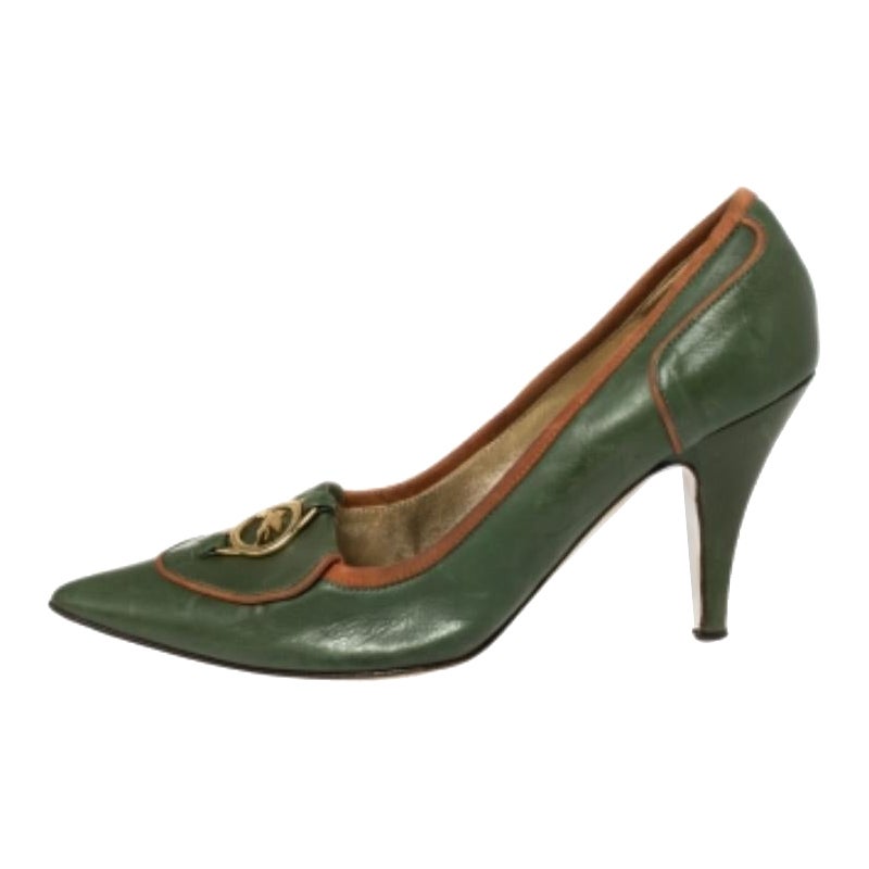 Etro Green Leather Logo Embellished Pointed Toe Pumps Size 38.5 For Sale