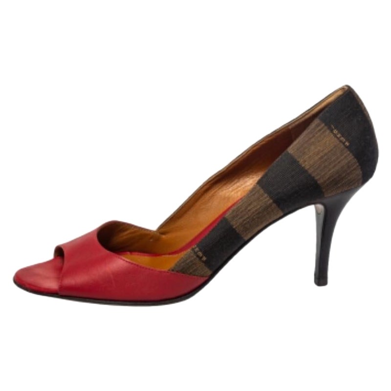 Fendi Red Leather And Brown Pequin Canvas Peep Toe Pumps Size 39.5 For Sale