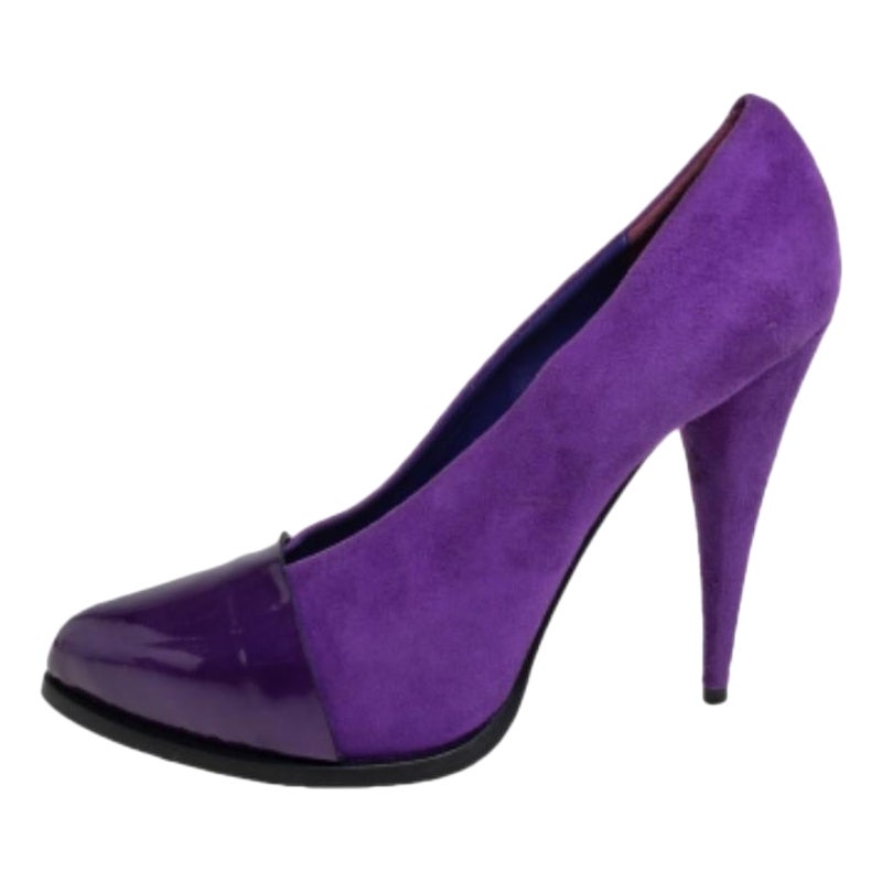 Givenchy Purple Suede And Patent Leather Cap Toe Pumps Size 39 For Sale