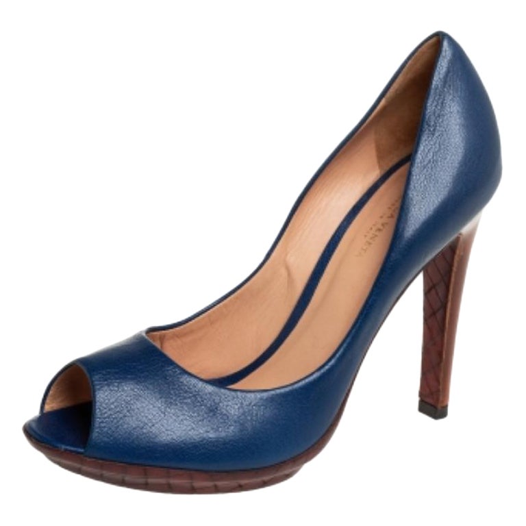 Bottega Veneta Blue Leather  Peep Toe Pumps Size 38 For Sale