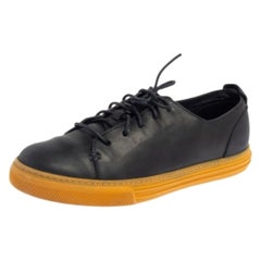 Gucci Navy Blue Leather Low Top Sneakers Size 42
