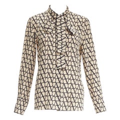 VALENTINO Iconographe Toile crepe de chine silk print tie blouse IT38 XS