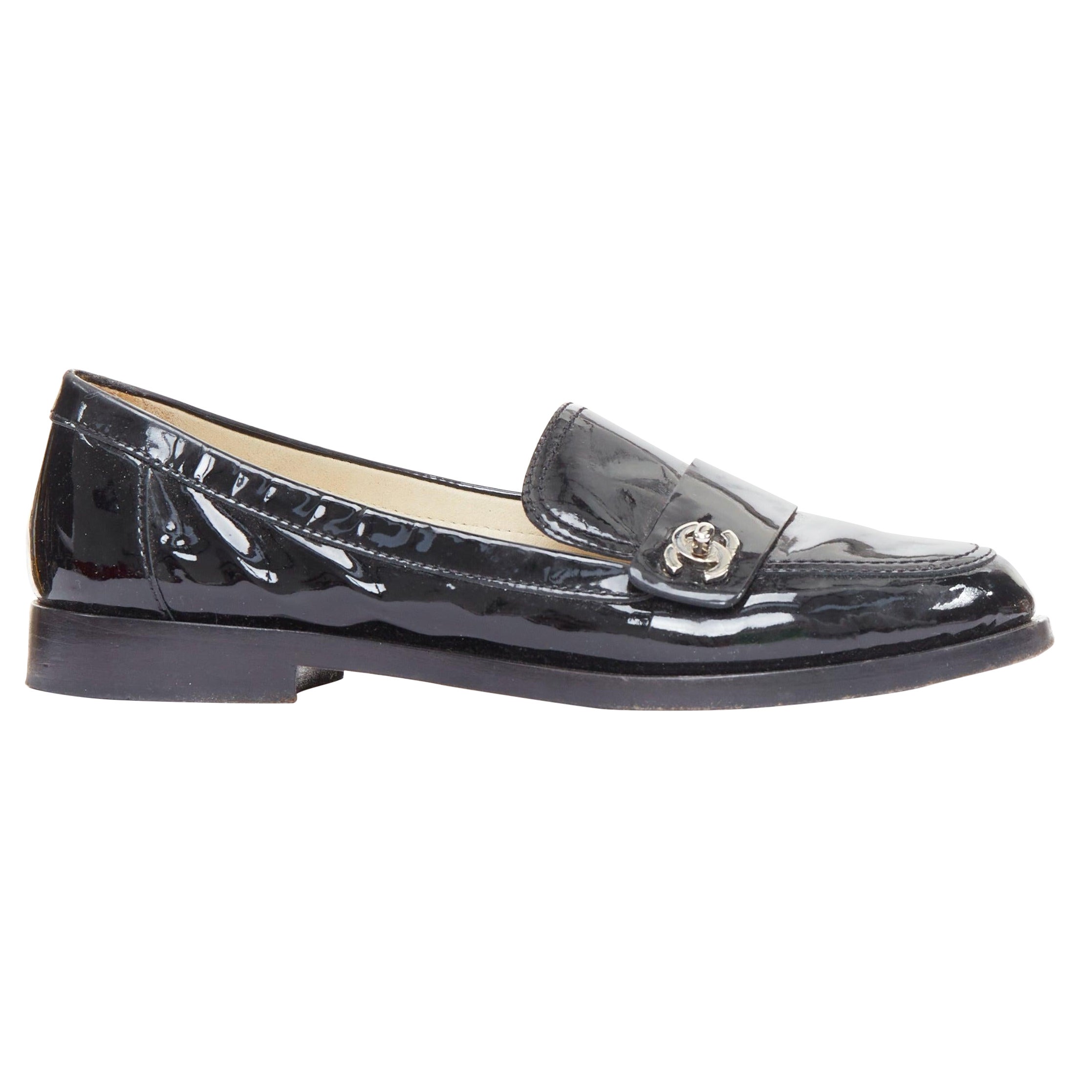 CHANEL black patent leather interlocking CC logo loafers EU36.5 For Sale