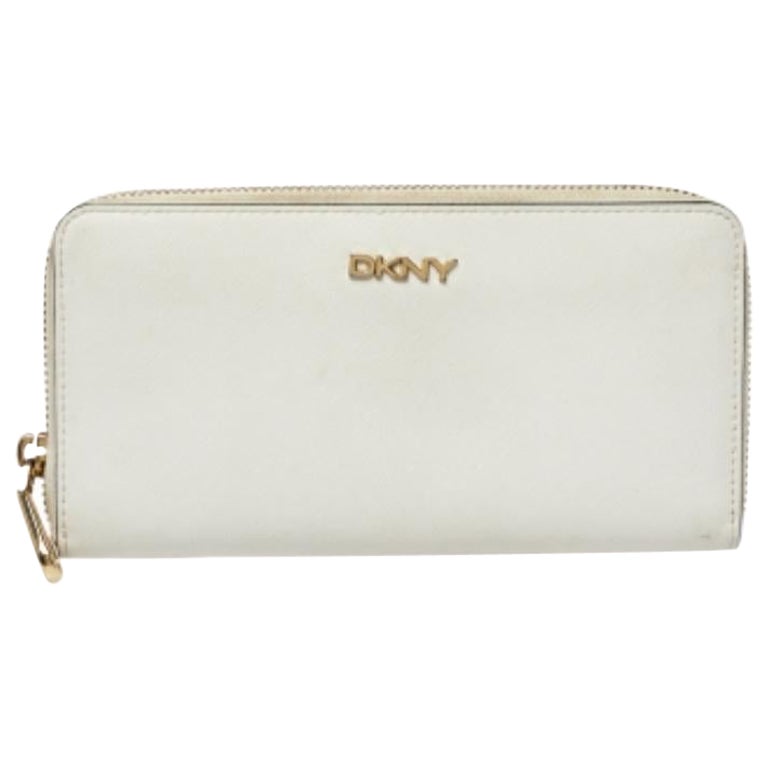 Dkny Weiß Saffiano Leder Zip um Continental Brieftasche im Angebot