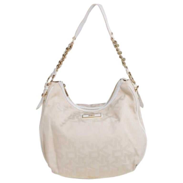 DKNY Signature Cream Canvas Hobo en vente