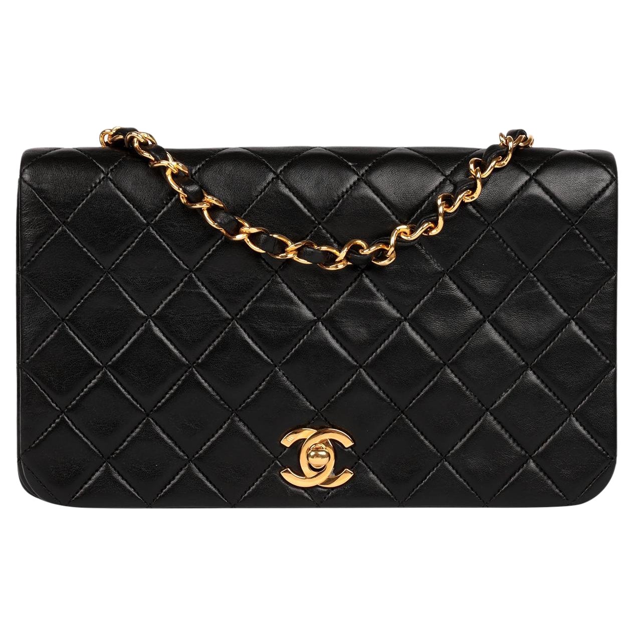 Chanel Black Quilted Lambskin Vintage Small Classic Single Full Flap Bag en vente