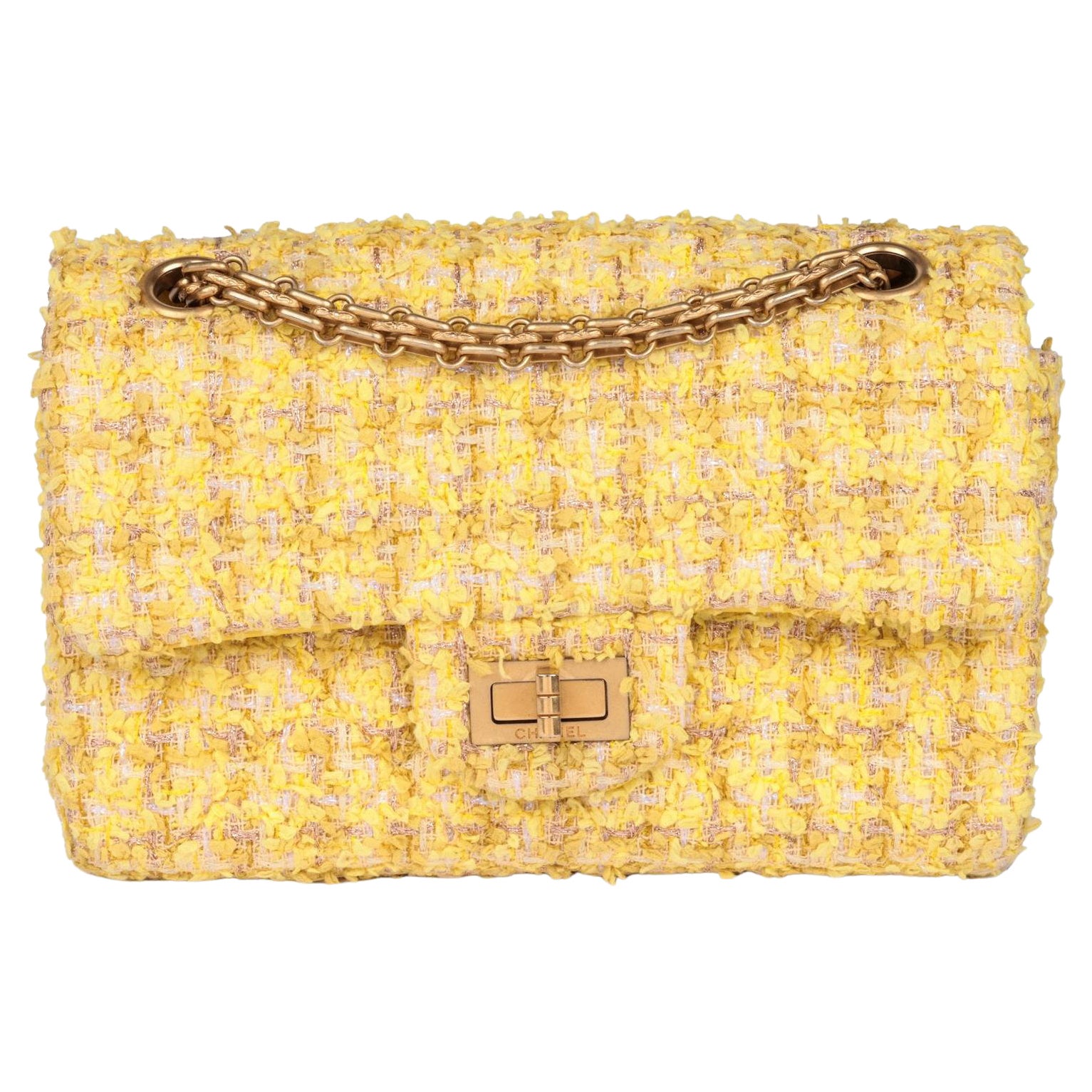 CHANEL Canary Yellow Tweed Fabric 224 2.55 Reissue Double Flap Bag en venta