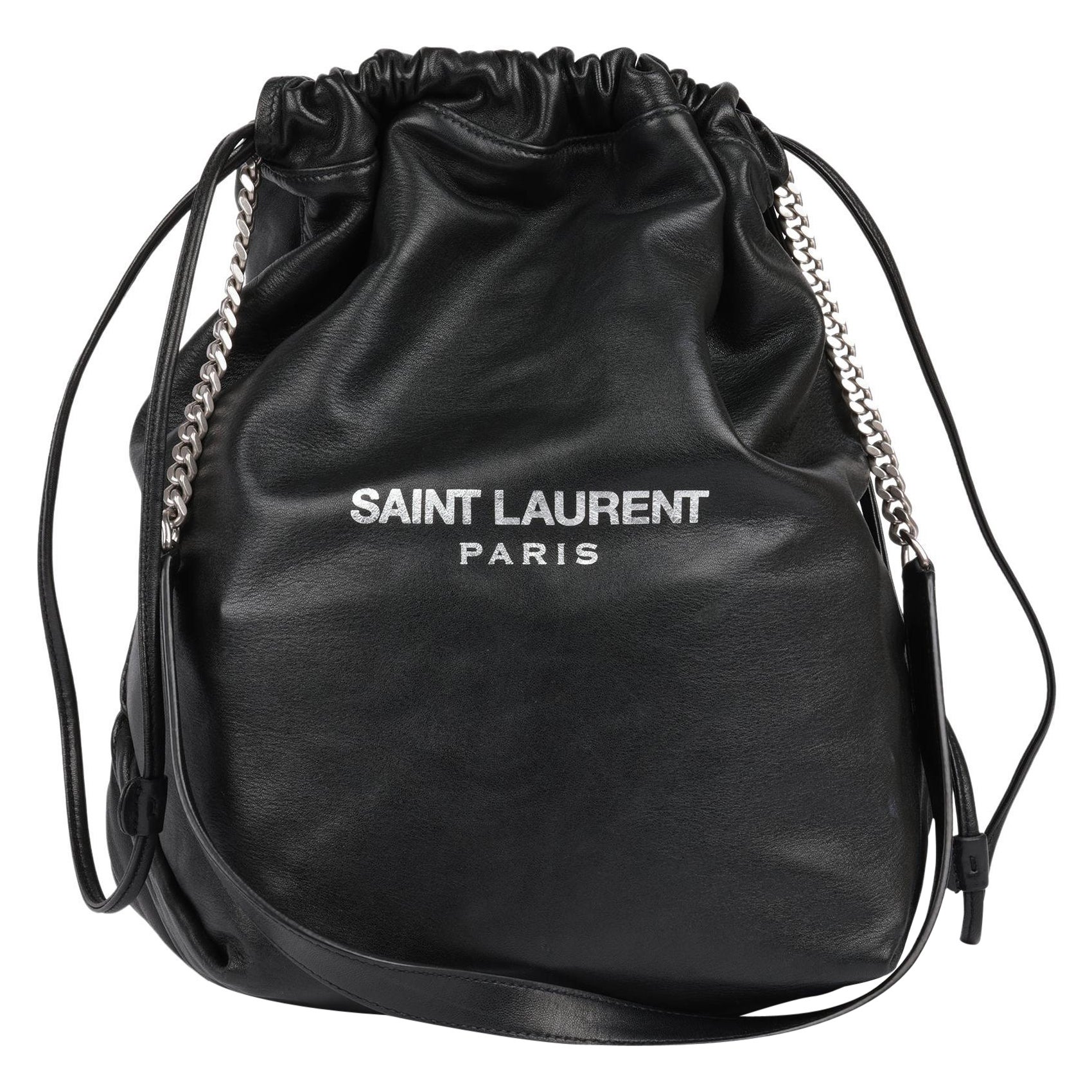 Saint Laurent Bolso Bucket de Piel de Cordero Negro con Bolsita en venta