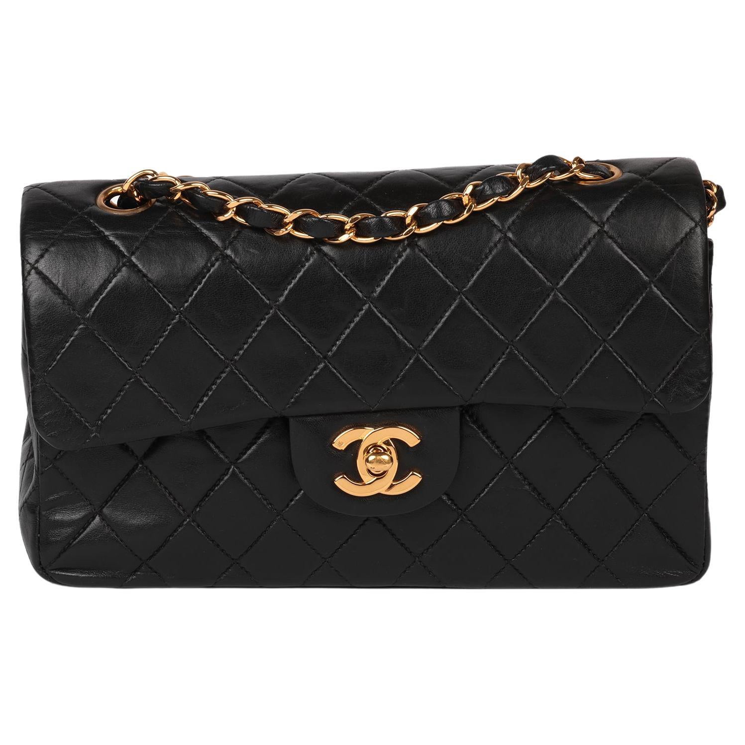 Chanel Black Quilted Lambskin Vintage Small Classic Double Flap Bag en vente