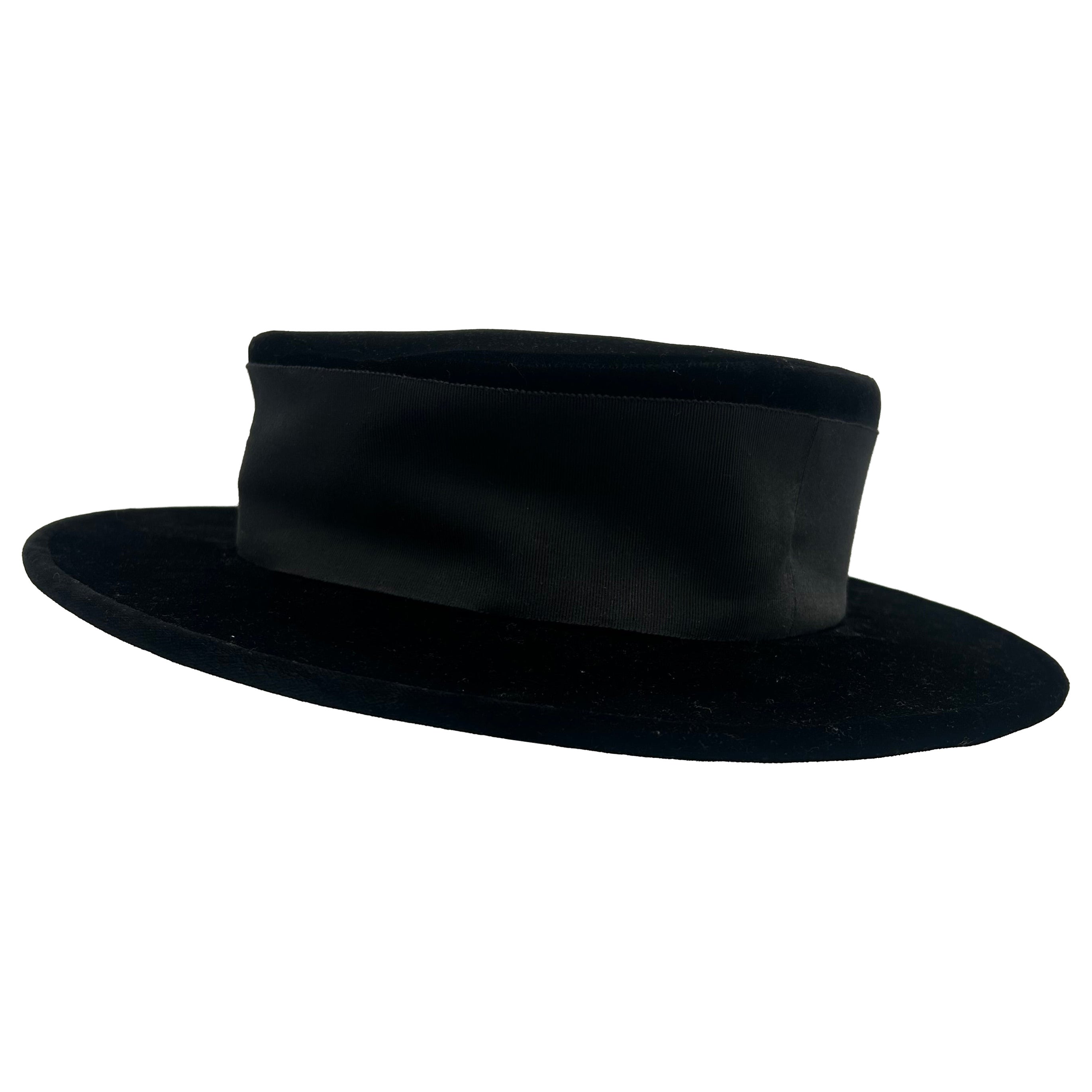 Chanel Velvet Black Hat im Angebot