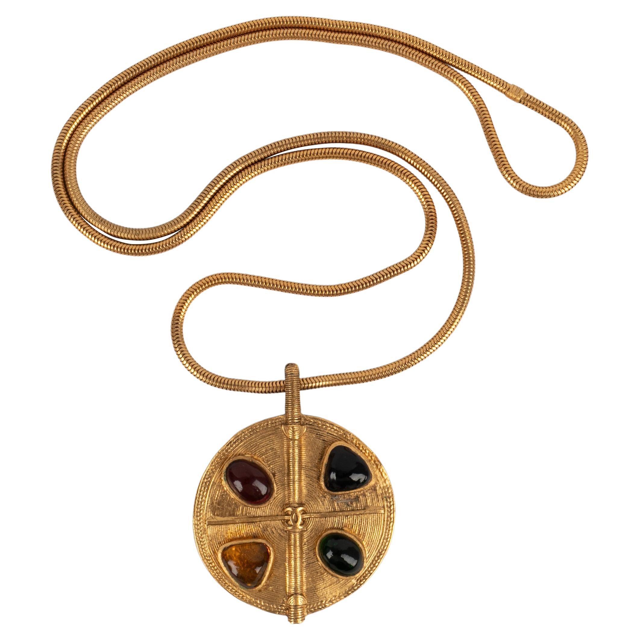 Chanel necklace Haute Couture en vente