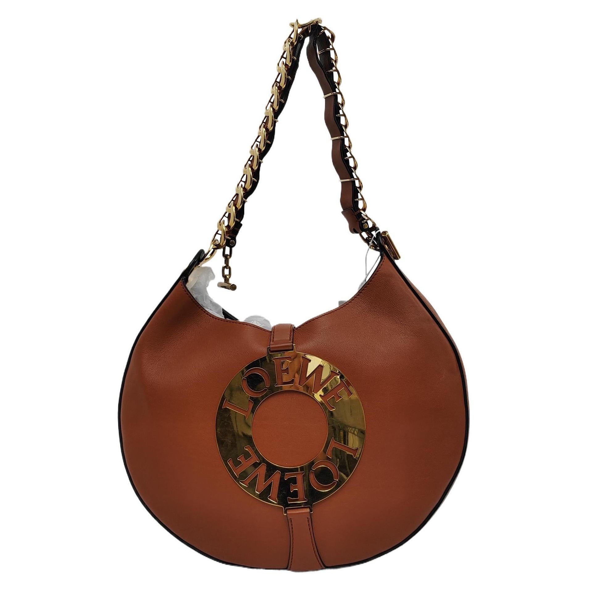 Loewe Joyce Tan Brown Leather Metal Embellished Shoulder Bag im Angebot