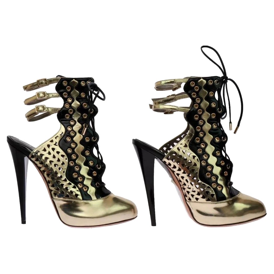 VERSACE Resort 2012 Gold Perforated Leather Ankle Boots Size 40 (US 10) New im Angebot