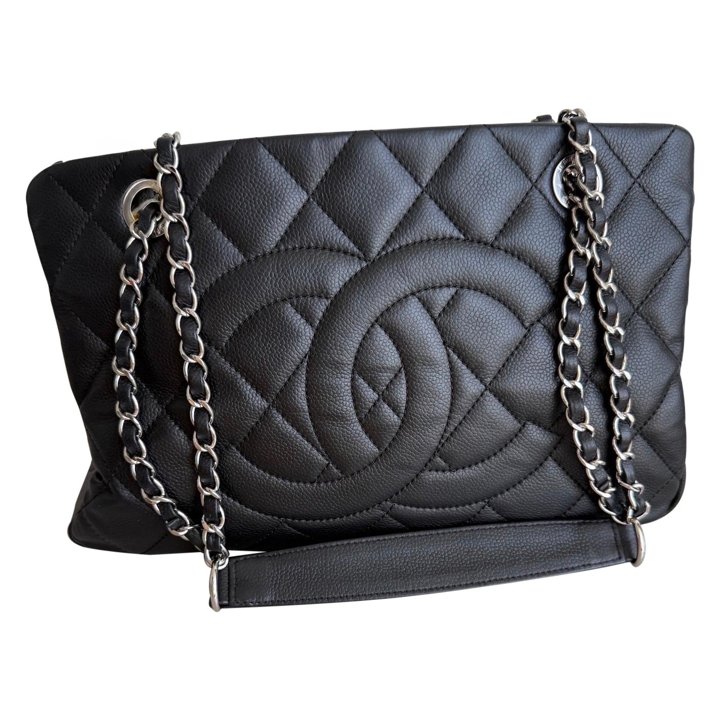 Chanel CC Logo Tote Nero Morbido Trapuntato Pelle Caviale Hardware Argento 2011-2012 in vendita