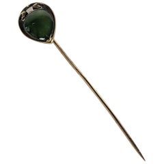 Elegante spilla in giada Art Nouveau