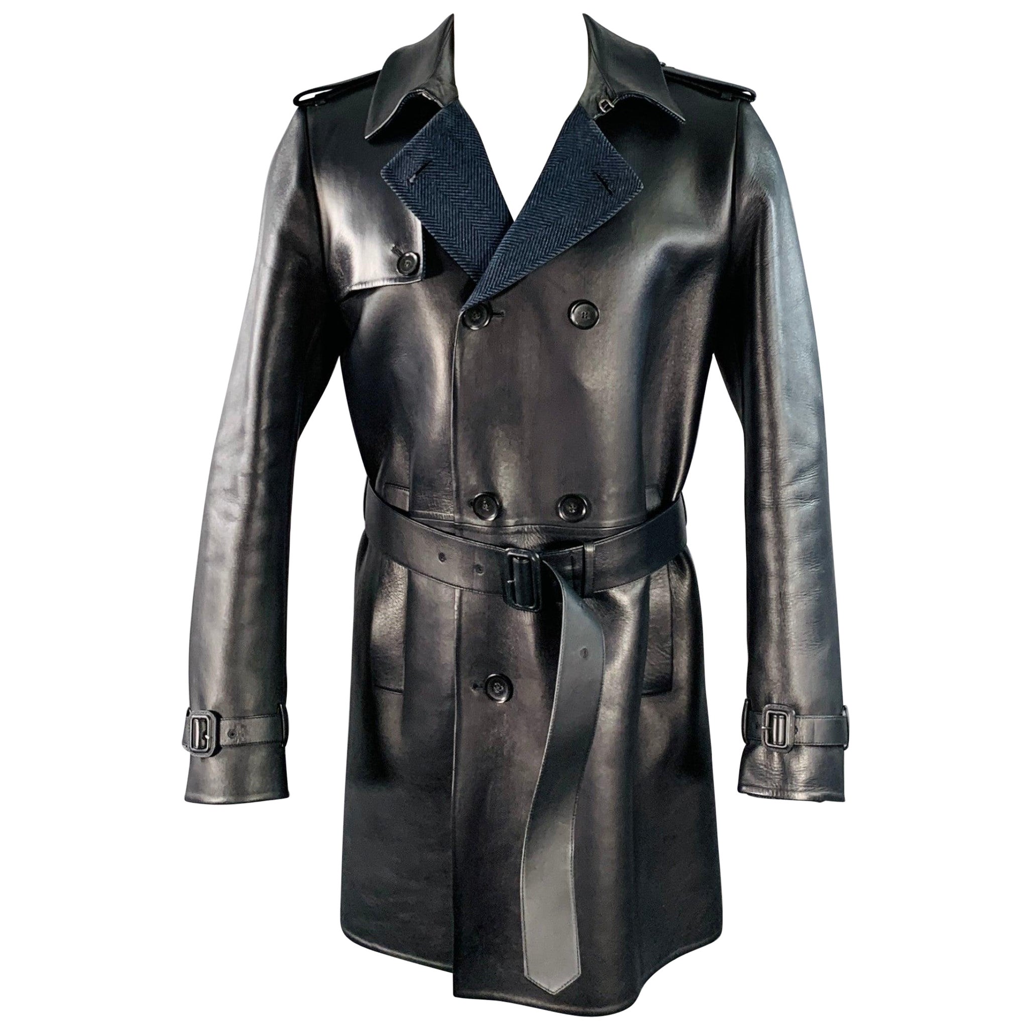 Trench-coat ceinturé en cuir d'agneau marine Taille 38 VALENTINO en vente