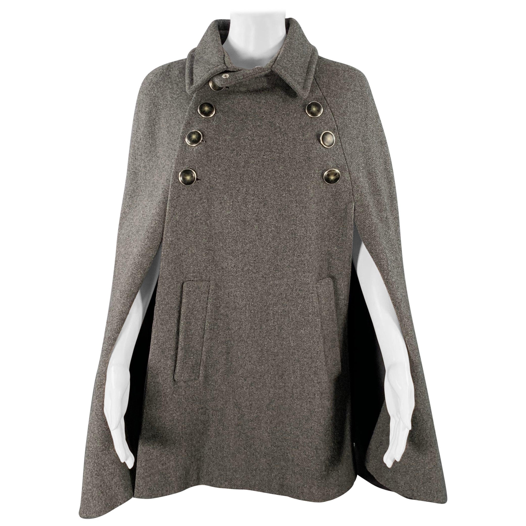 A.P.C. Size M Grey Double Breasted Twill Cape (Cape en sergé à double boutonnage) en vente