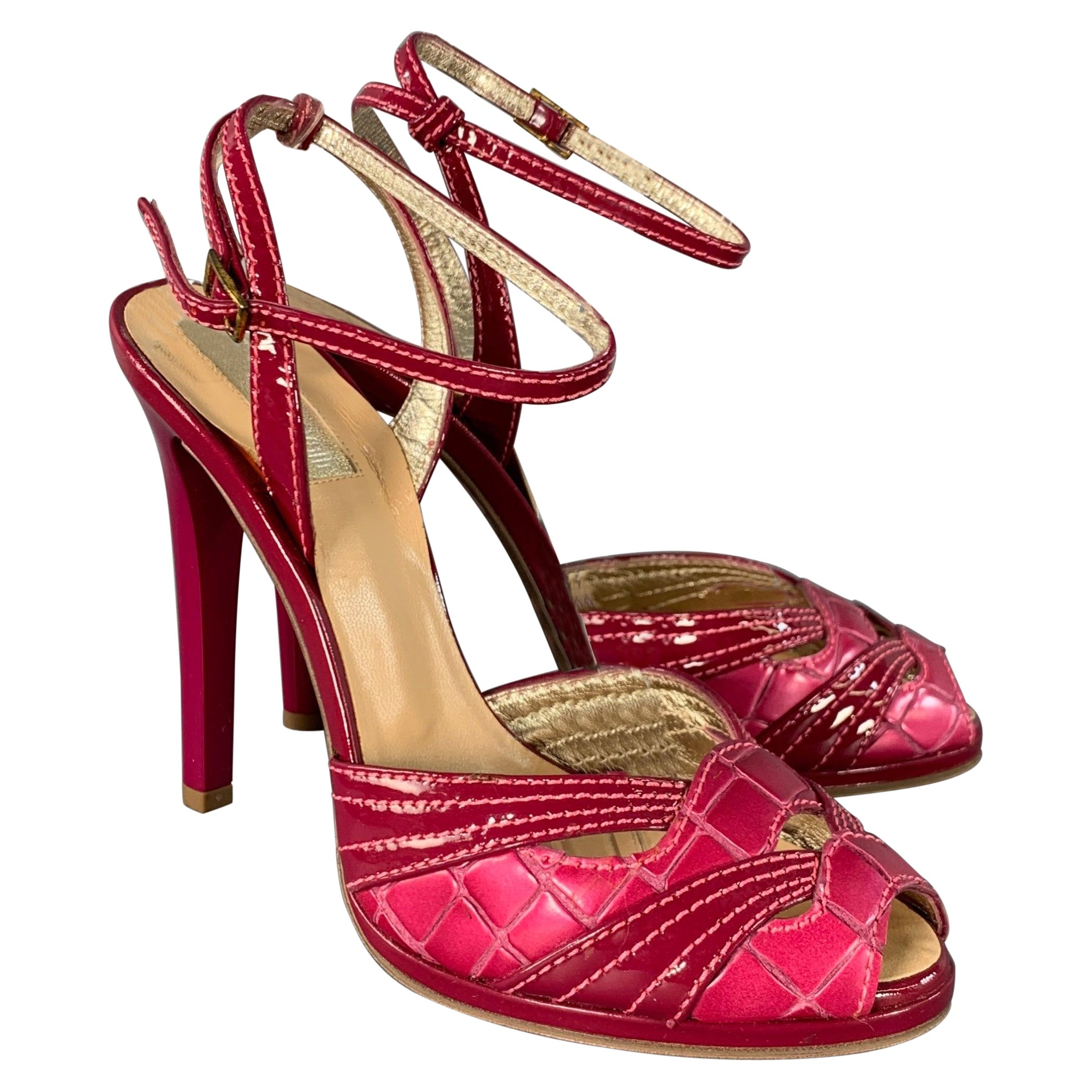 ROBERTO CAVALLI Size 6 Pink Mixed Materials Patent Leather Platform Sandals (Sandales à plateforme en cuir verni) en vente