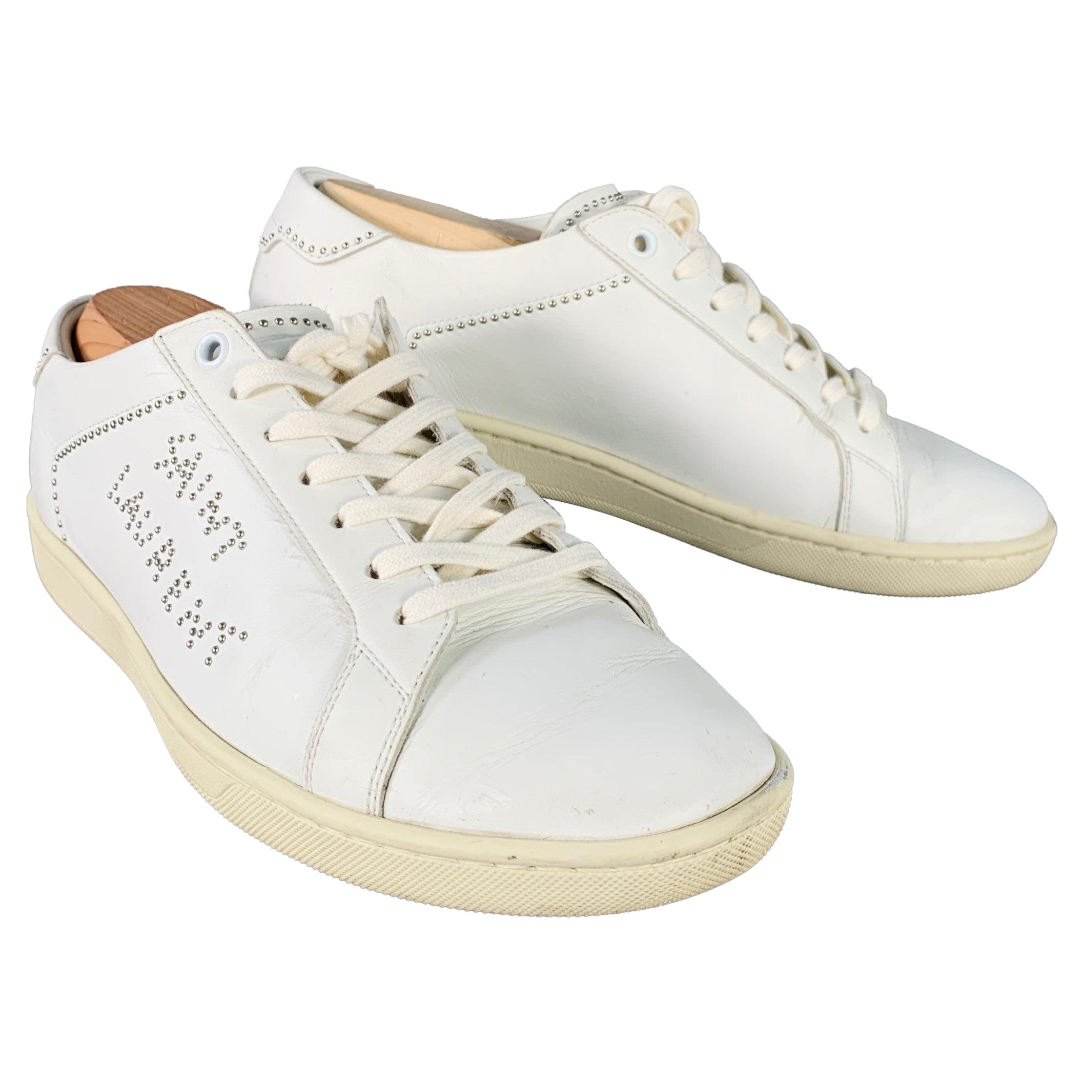 SAINT LAURENT Size 7 White Silver Leather Studded Low Top Sneakers en vente