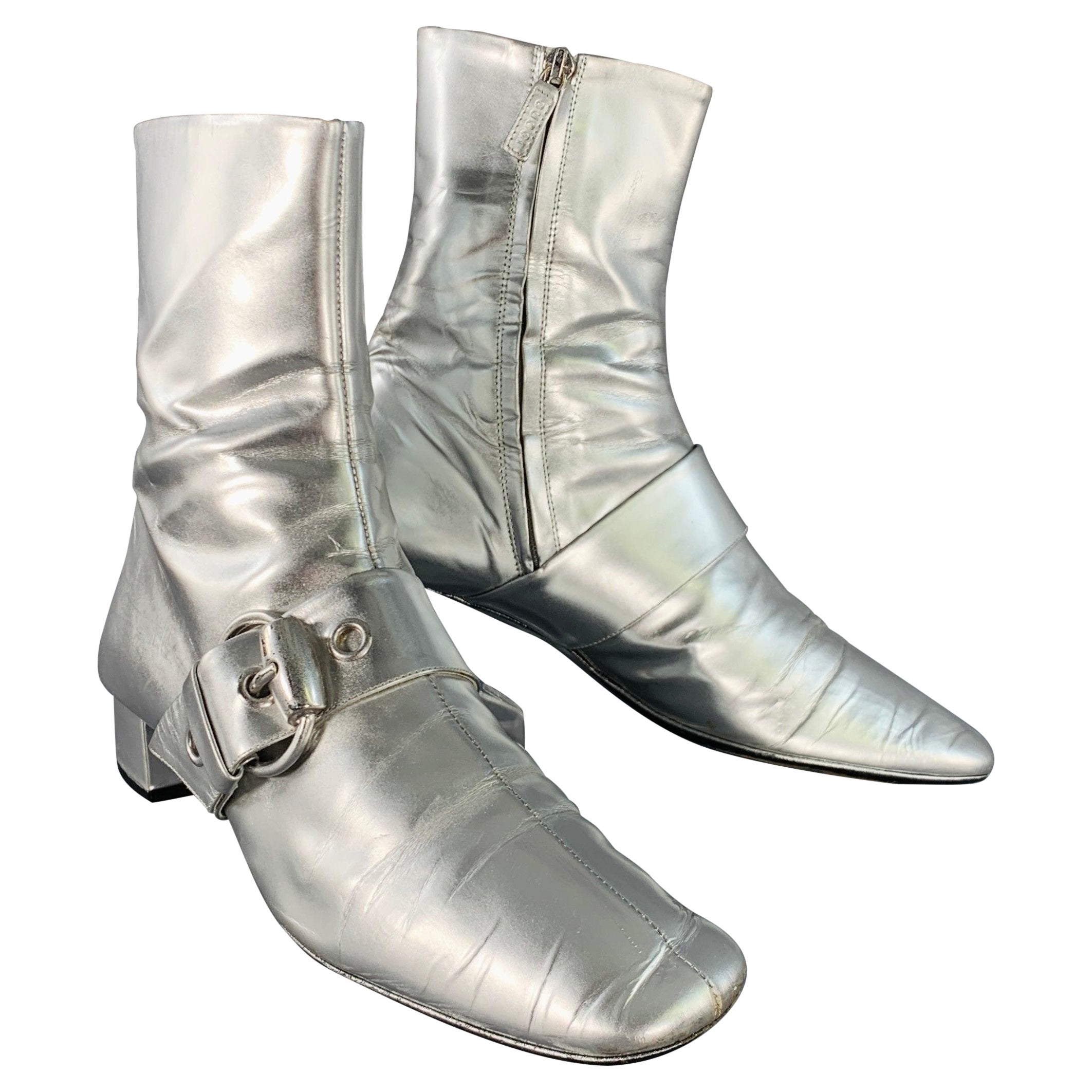 GUCCI Size 8.5 Metallic Silver Leather Side Zipper Ankle Boots For Sale