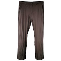 VALENTINO Taille 36 Pantalon habillé plissé en polyester et laine vierge noir
