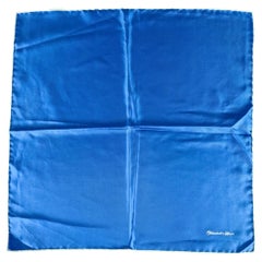 TURNBULL & ASSER Blaues Hellblaues Einstecktuch aus Seide mit Kontraststich