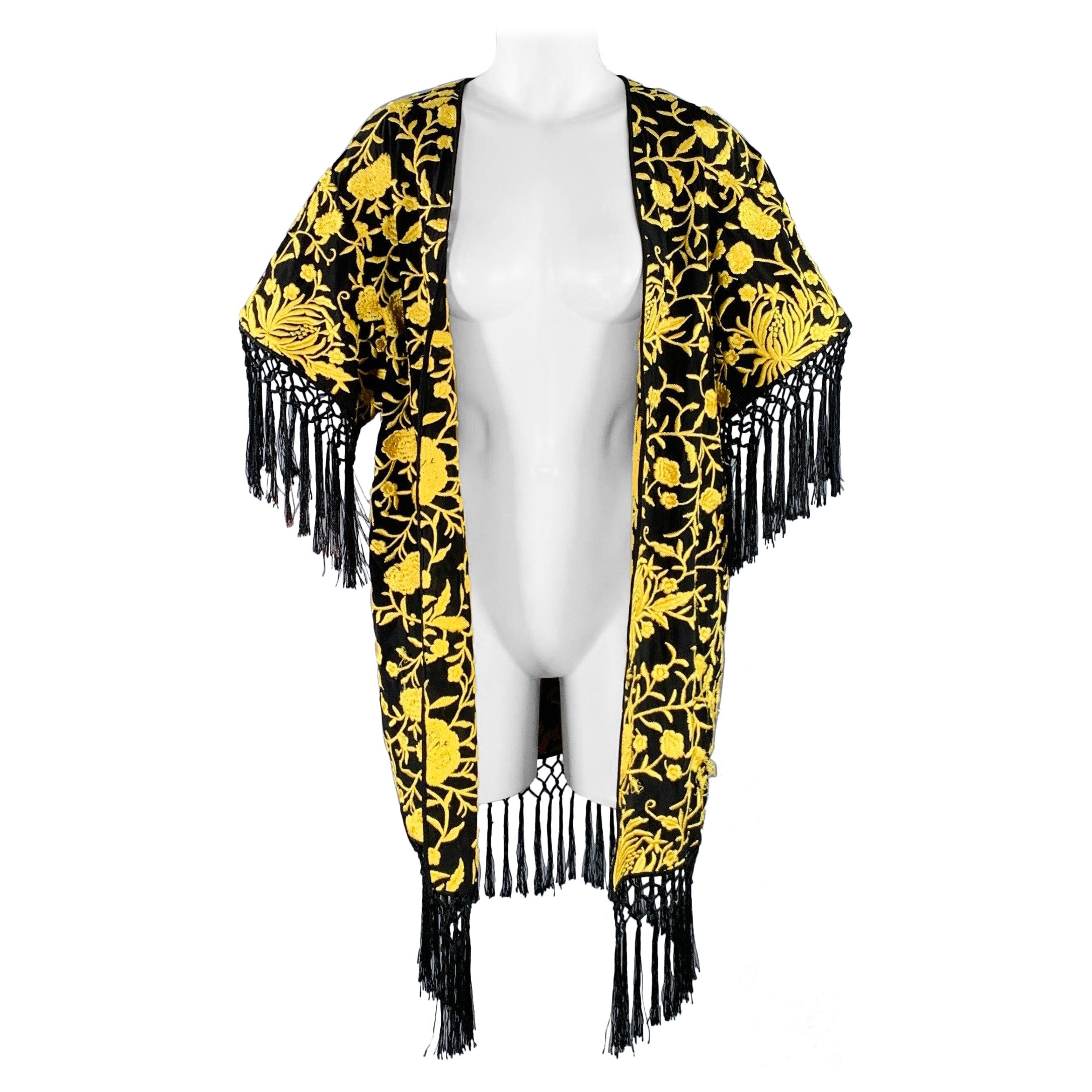 ALICE + OLIVIA Size XS/S Black Yellow Silk Embroidered Open Front Fringe Coat (Manteau à franges ouvert sur le devant) en vente