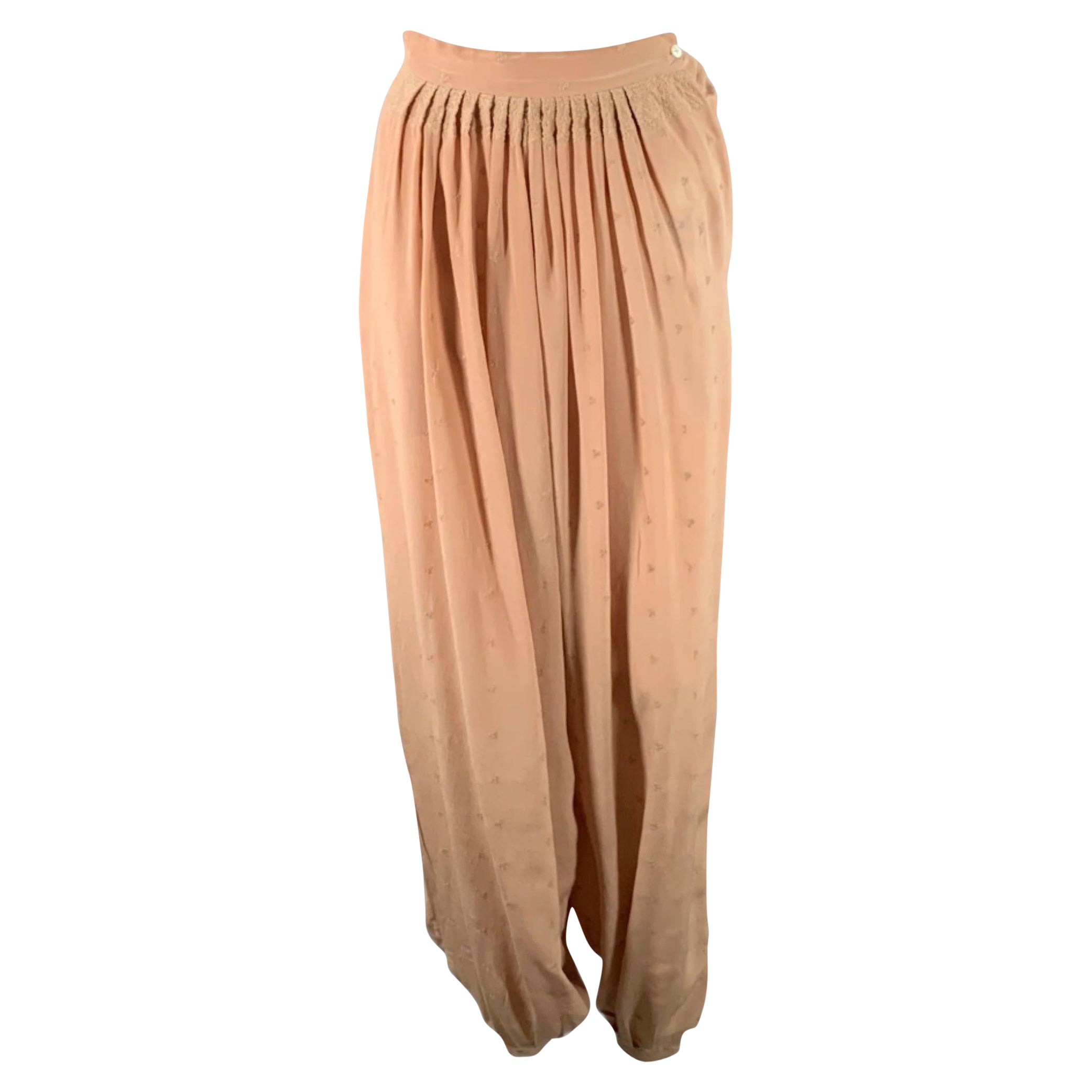 Opening Ceremony Taglia S Pantaloni Harem Casual Ricamati in Seta Rosa in vendita