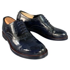 VALENTINO Taille 7.5 Navy Embossed Stars Leather Oxford Lace-Up Shoes