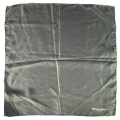 TURNBULL & ASSER Schwarz-cremefarbenes Einstecktuch aus Seide