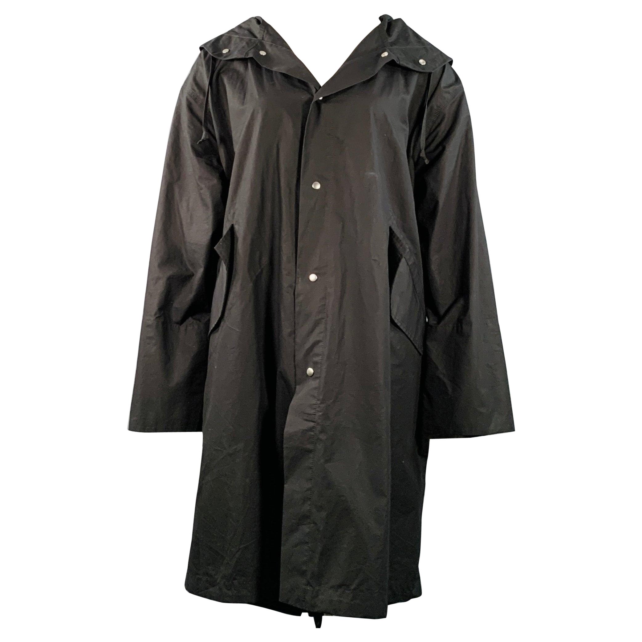 JIL SANDER Size L Black White Cotton Logo Hooded Coat (Manteau à capuche en coton noir et blanc) en vente