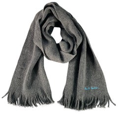 Sciarpa con frange in maglia di lana ricamata grigio-blu di Paul Smith