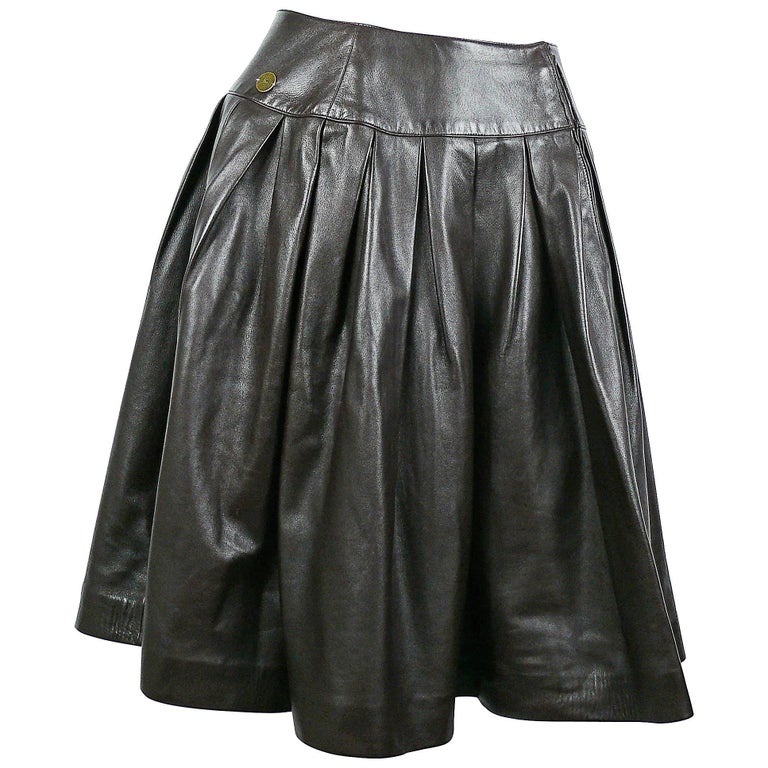 Chanel Fall 2001 Brown Leather Pleated Skirt Size FR 38 at 1stDibs