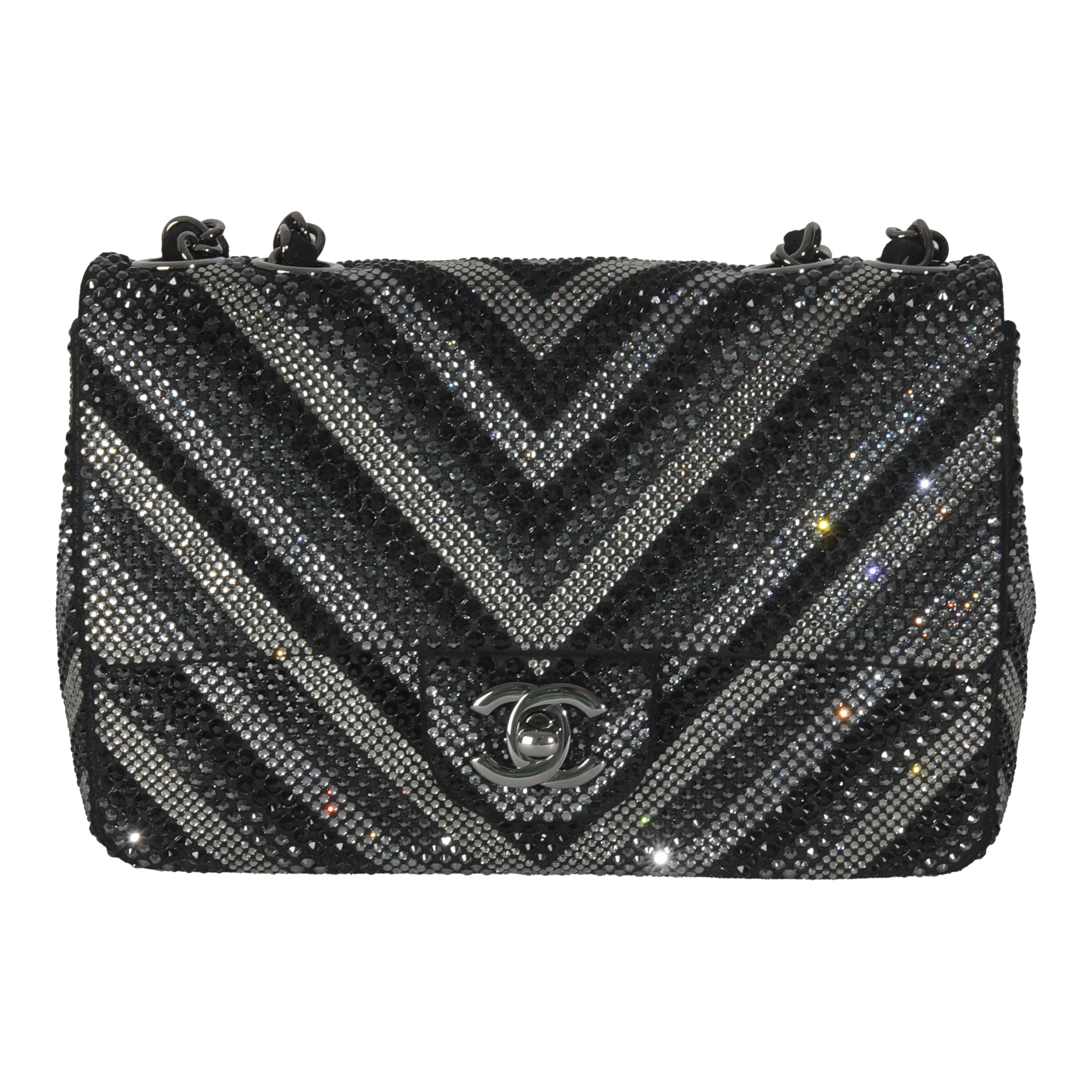 Chanel Black Strass CC Chevron Mini Flap Bag en vente
