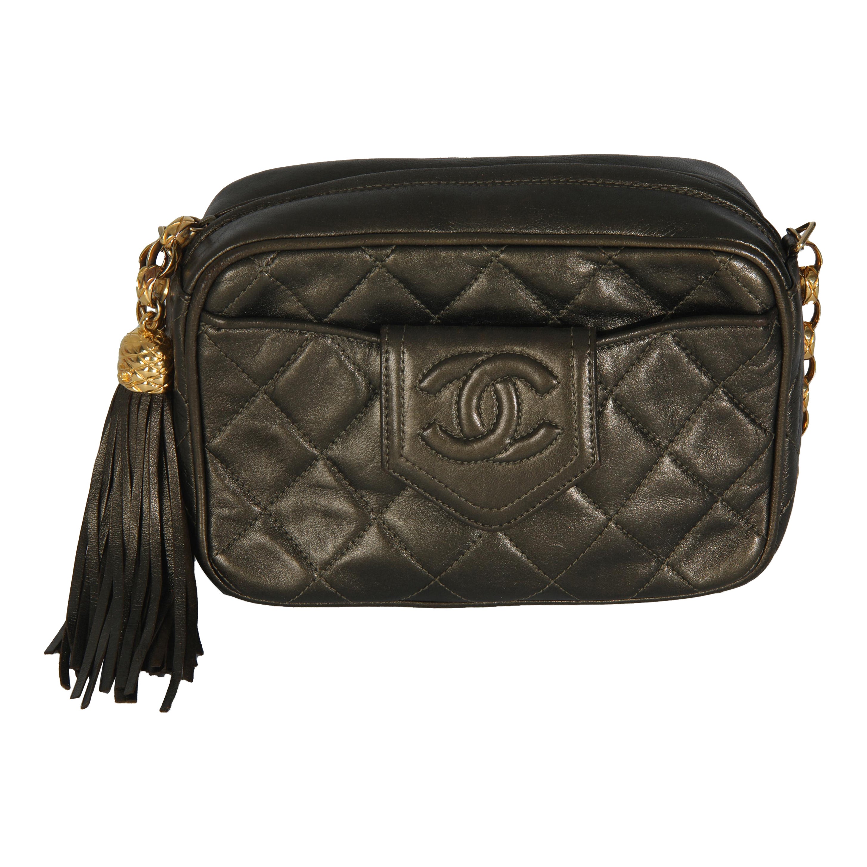 Chanel Vintage Metallic Green Quilted Lambskin Tassel Camera Bag For Sale