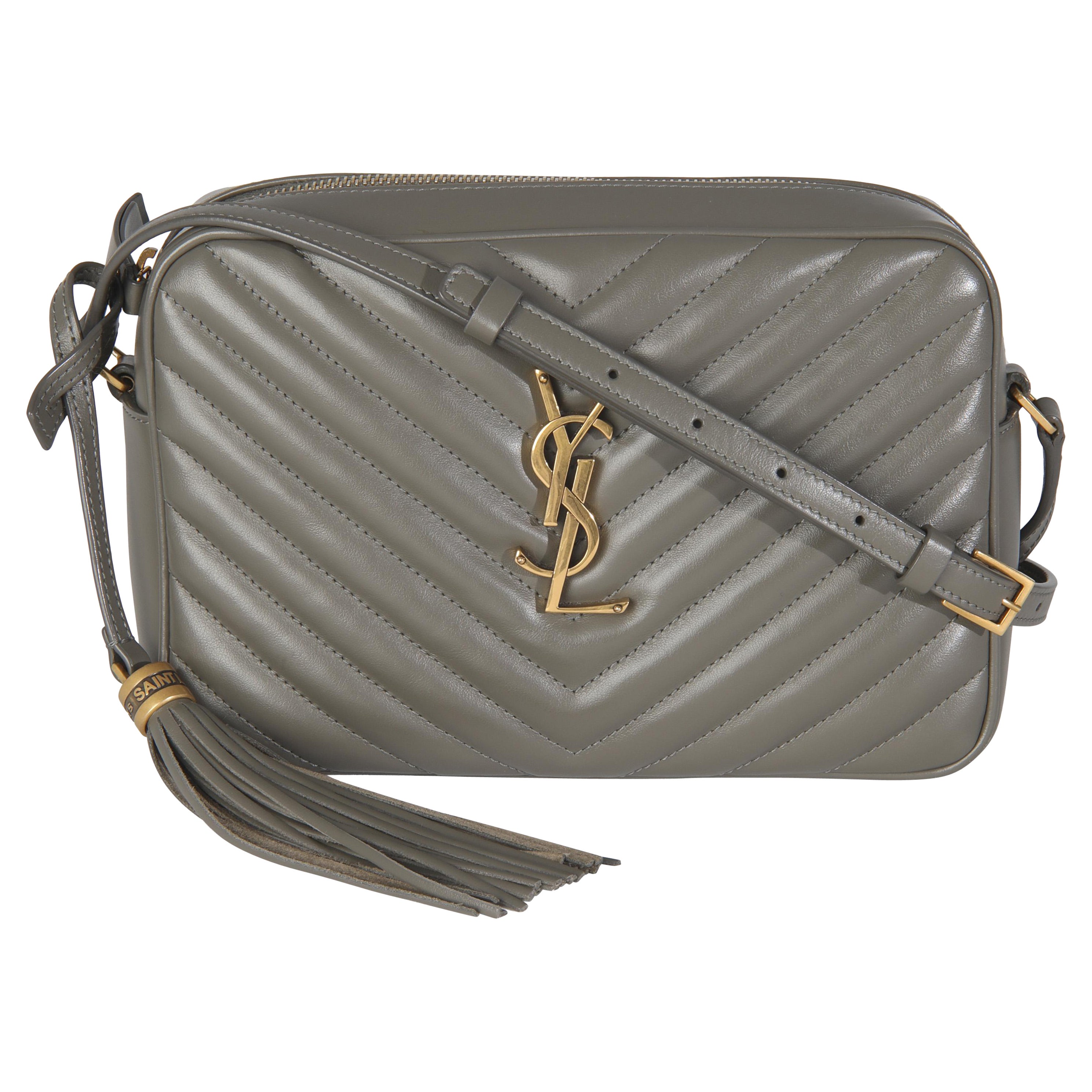 Saint Laurent Bolso Cámara Monograma Lou Gris Kaki Piel de Becerro Matelassé en venta