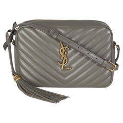 Saint Laurent Bolso Cámara Monograma Lou Gris Kaki Piel de Becerro Matelassé