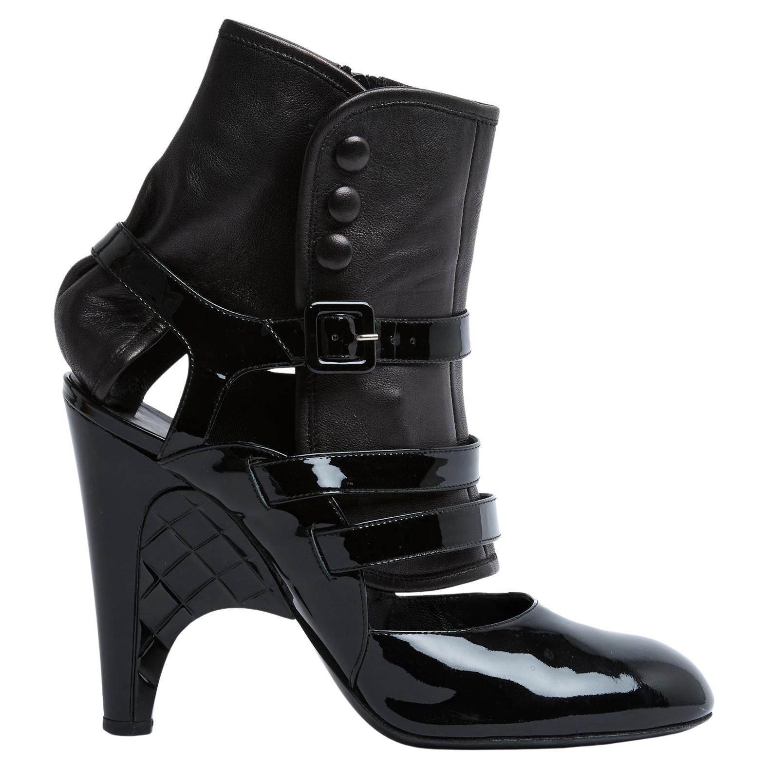 Chanel Escarpins Bottines EU40 Black Leather Pumps Gaiters US9 en vente