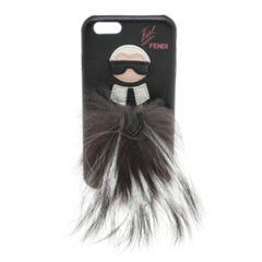 Étui pour iPhone 6 en cuir noir et fourrure de renard Karlito de Fendi