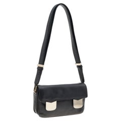 Bolso con solapa de piel negro Valentino