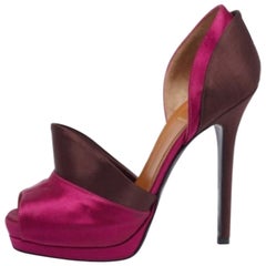 Fendi Magenta/Brown Satin Anemone D'orsay Peep-Toe Platform Pumps Taglia 38.5