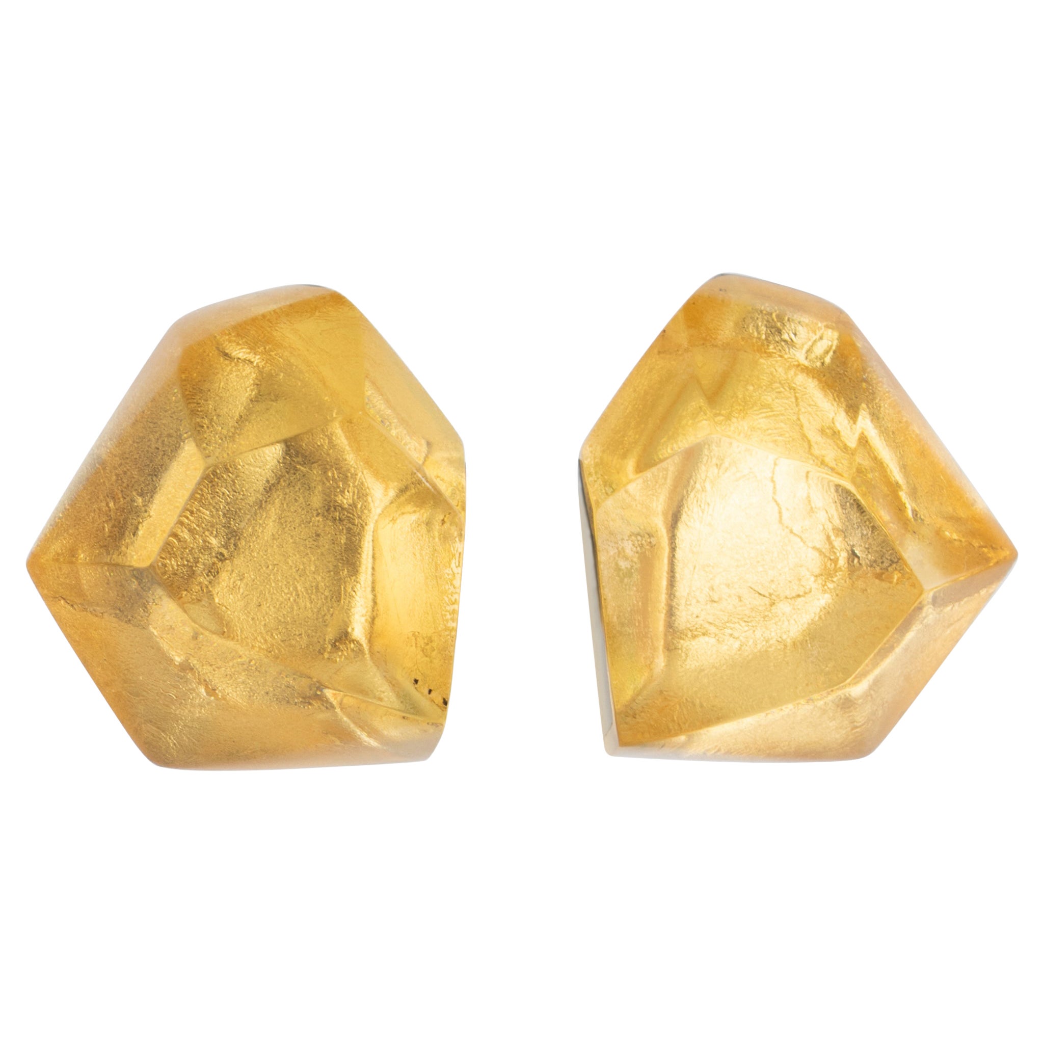 Boucles d'oreilles à clip en résine noire et feuille d'or Monies Massive en vente