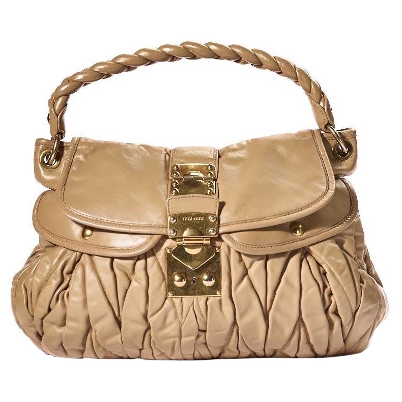 Miu Miu Coffer Large Groffata Beige Borsa a spalla For Sale